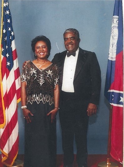 Hervia and Catherine Ingram in formal portrait
